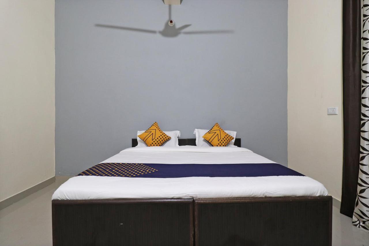 Spot On 61716 Rao Hotel Garhi Harsaru エクステリア 写真