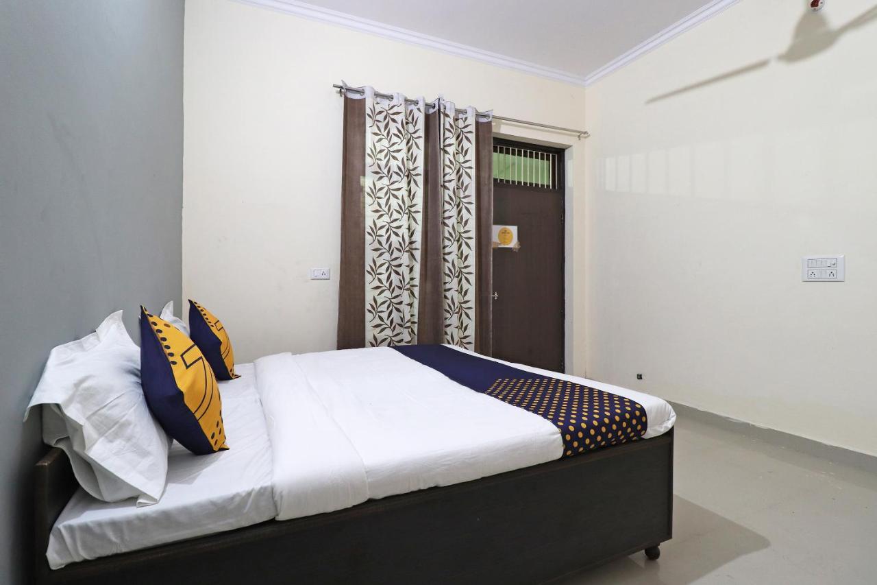 Spot On 61716 Rao Hotel Garhi Harsaru エクステリア 写真